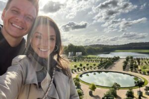 A atriz e apresentadora reencontrou os filhos após viagem para a França com Michel Teló