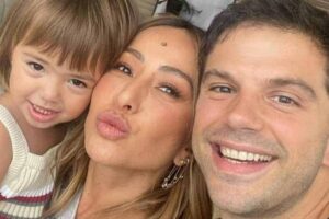 Zoe não esconde de ninguém o talento musical