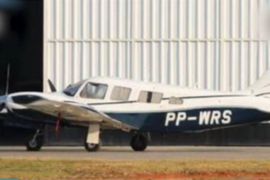 Copiloto, José Porfírio de Brito Júnior, de 20 anos, estava no voo que desapareceu próximo à Ubatuba, SP