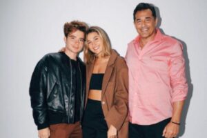 Luciano Szafir desfilou com a bolsa visível