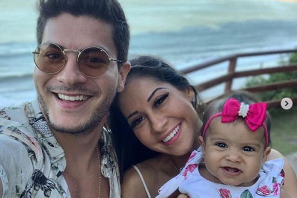 Maíra Cardi conta que descobriu as traições de Arthur Aguiar enquanto amamentava a filha
