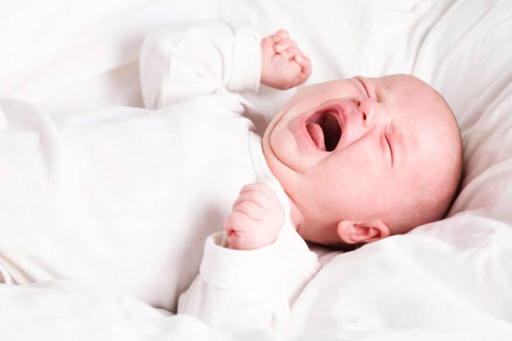 O bebê teve queimaduras nos dois pés