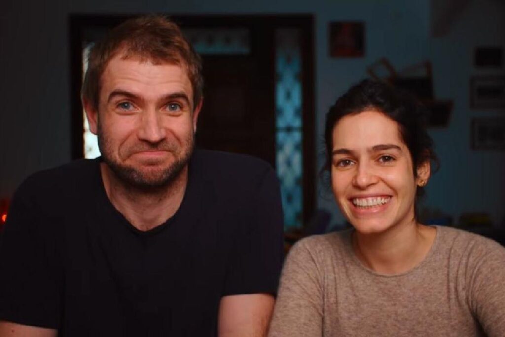 Maria Flor ao lado do filho e do marido Emanuel Aragão