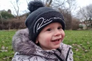 Mãe lamenta morta do filho que foi enforcado pelo cordão da cortina