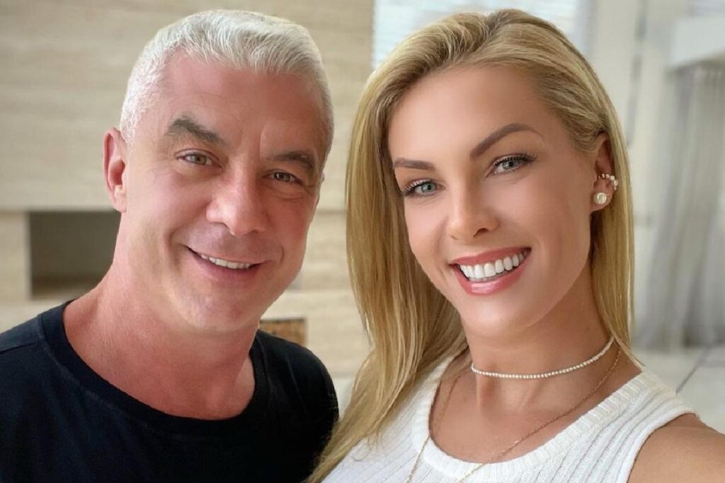 Ana é casada com Alexandre há mais de 20 anos e eles tem um filho