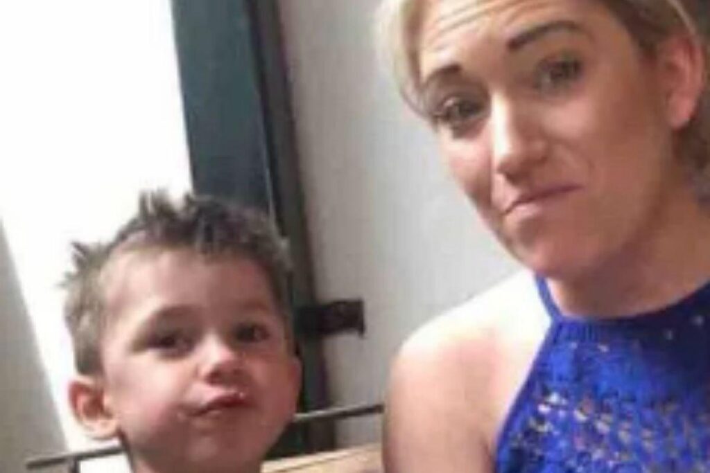 Mãe arrecada dinheiro para viajar com o filho antes que ele perca a memória