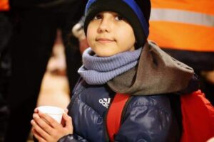 Final feliz! Menino ucraniano de 11 anos que deixou o país sozinho encontra família na Eslováquia