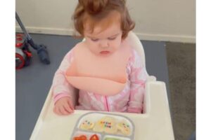 As letras formavam um palavrão para a menina