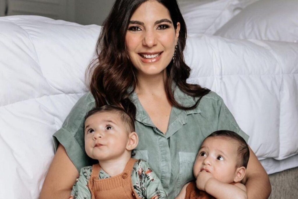 Andréia Sadi comemora o aniversário de 1 ano dos gêmeos