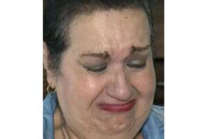 Filha de Bolinha implora por ajuda após ter sido despejada: “Meu pai nunca me deixou trabalhar”