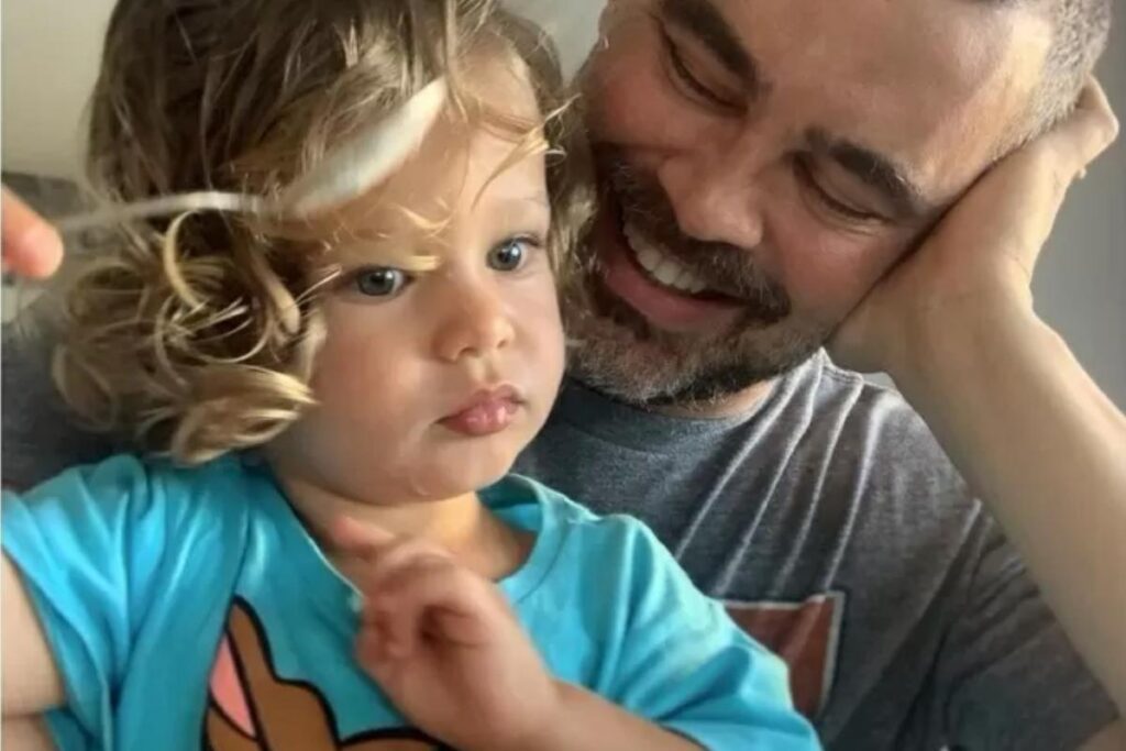 Carmo Dalla Vecchia comenta rotina ao lado do marido e filho: “Quebrar tabu”