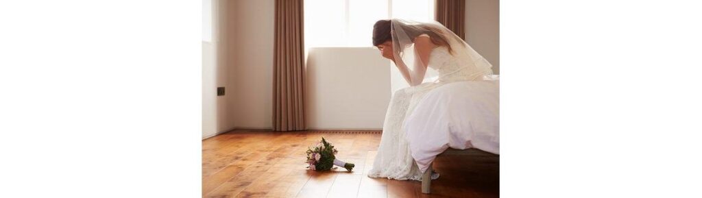 Uma noiva foi chamada de ‘noiva do mal’ por proibir a dama de honra de usar branco no casamento