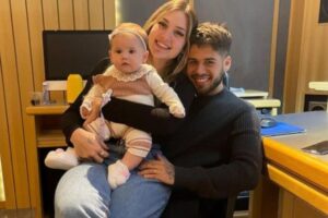 Lucas Guedez presenteia Maria Alice com um carro em festa de 1 ano