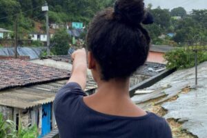 6 pessoas da mesma família foram soterradas após deslizamento em Recife
