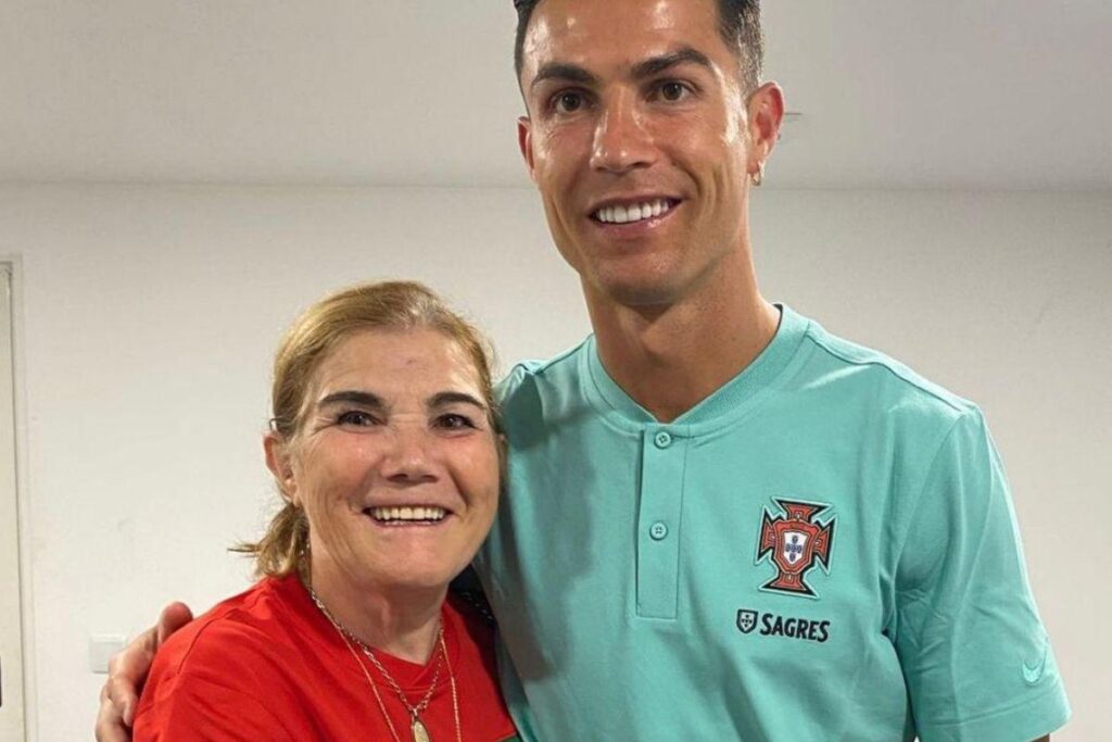 Foi a primeira vez que o rosto da filha do jogador foi mostrado na internet