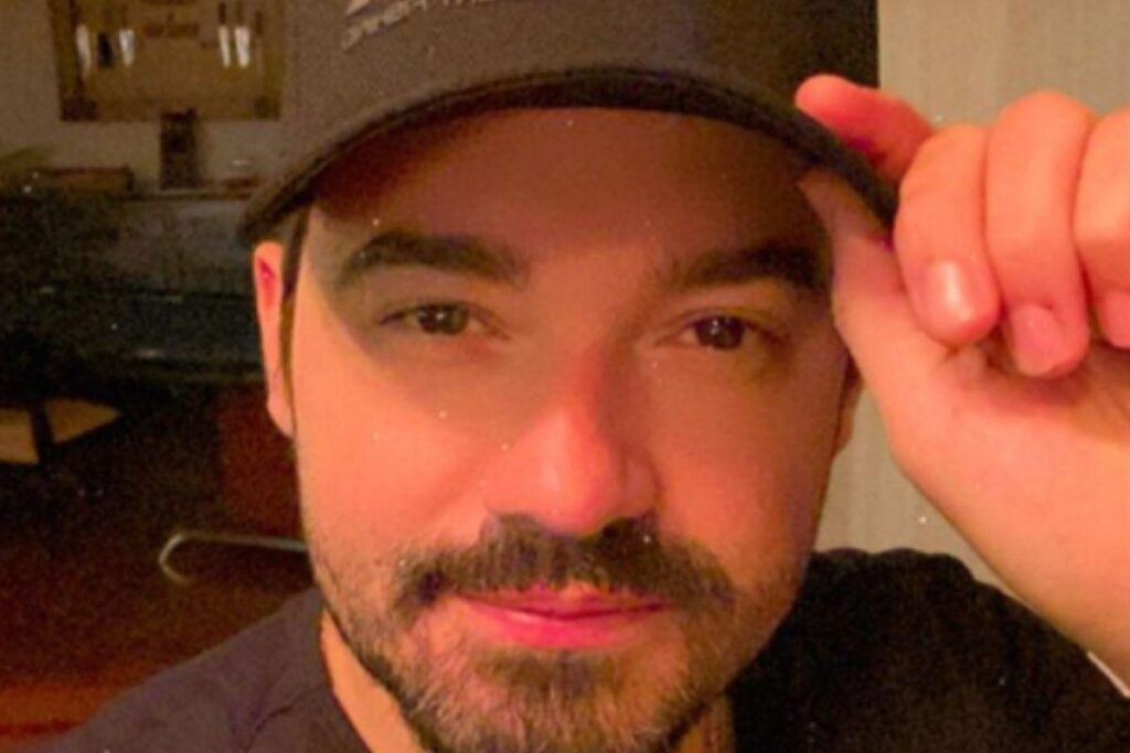 O sertanejo Fernando Zor compartilhou o novo cômodo da casa