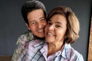 Iza ao lado de Claudia e Adriane