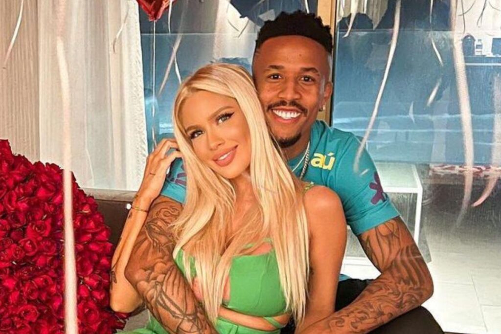 Karoline Lima falou sobre estar sozinha no fim da gestação, enquanto Éder Militão está em Miami
