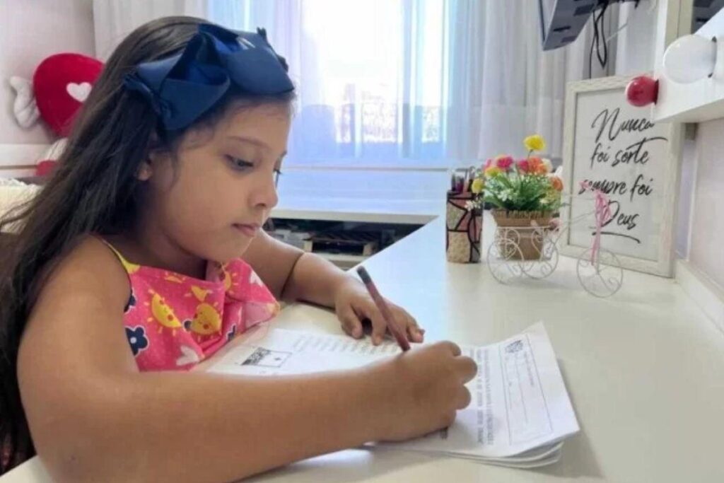 A mãe contou que Nicolle tem um gênio forte, é muito independente e exige muito de si