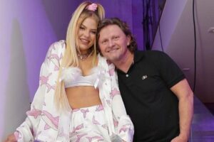 Pai de Luisa publicou foto da filha em cenário que relembra a infância da cantora