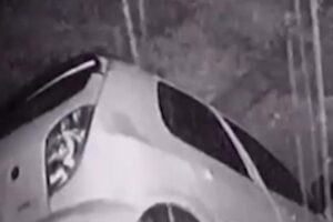 A cratera se abriu na garagem