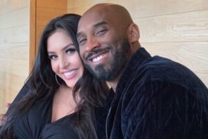 Vanessa Bryant faz homenagem emocionante para Kobe Bryant no dia que ele completaria 44 anos
