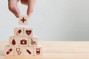 Na cobertura exemplificativa os planos tem como base a lista de procedimentos da ANS, mas ela não limita o tipo de atendimento