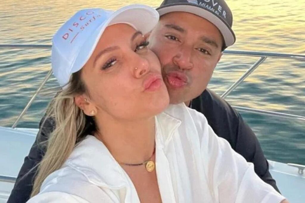 Carla Perez e Xanddy decidem voltar para a Flórida em meio ao furacão