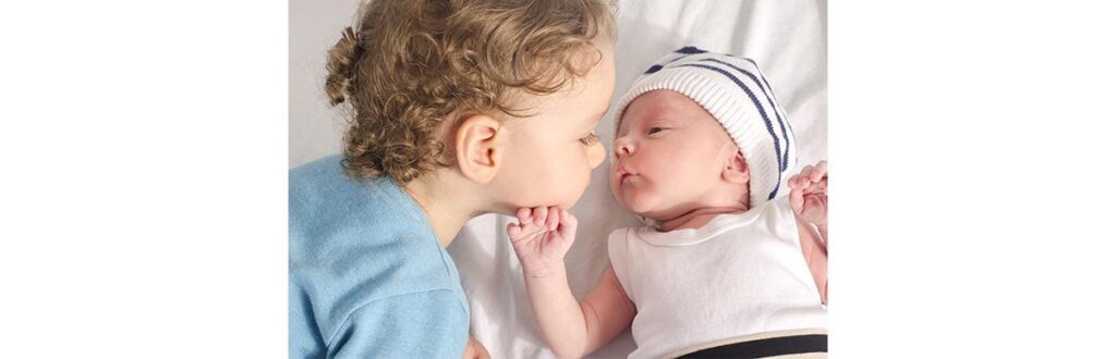 Decidir ter outro filho não é simples, mas a gente garante que seu filho vai aproveitar muito ganhar um irmão
