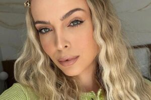 Tata Estaniecki anuncia segunda gravidez com Júlio Cocielo