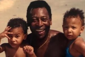 Filha mais nova de Pelé fala sobre a morte do pai: “Você foi e sempre será o grande amor da minha vida”