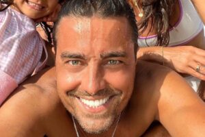 Ricardo Pereira se hospeda com a família em resort de luxo nas Maldivas