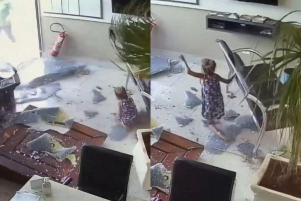 A menina estava atrás do vaso