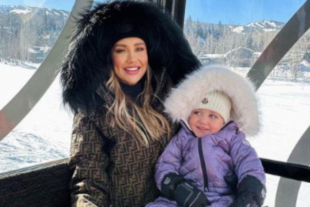 Ana Paula Siebert mostra reação da filha ao ver neve pela primeira vez