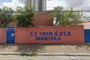 Pai de aluno ferido durante ataque à escola conta que filho tentou defender professora