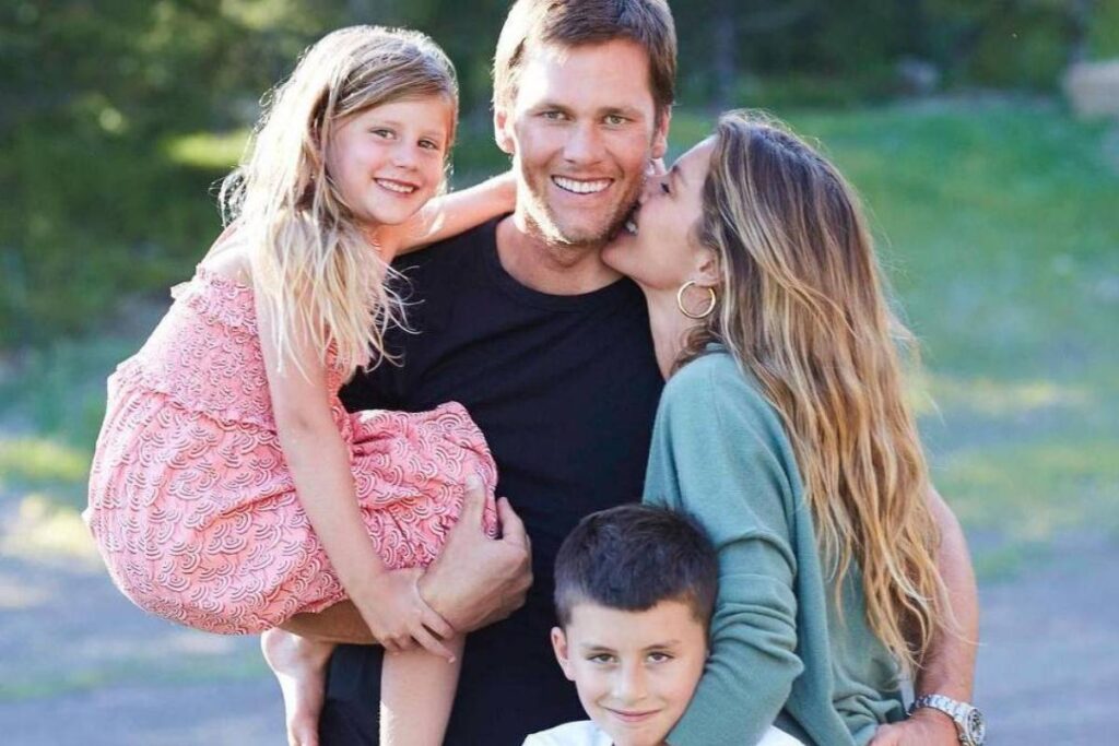 Post feito nas redes sociais de Tom Brady mostrando o novo membro da família