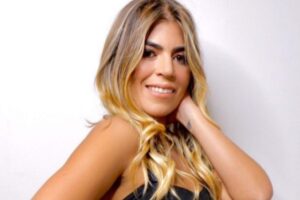 Bruna Surfistinha se emociona e chora ao anunciar separação do pai das suas filhas