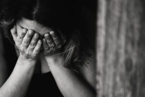 A mãe insistiu para ela adotar o sobrinho