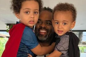 No dia da Conscientização do Autismo, Manoel Soares fala sobre os filhos e se emociona: “Medo de não dar conta”