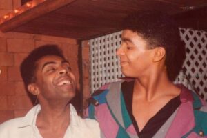 Pedro Gil com pai quando ainda era pequeno