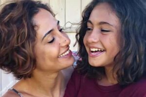 Camila Pitanga com filha