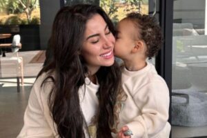 Bianca Andrade e o filho Cris