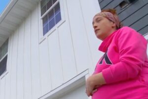 Grávida resgata bebê de queda