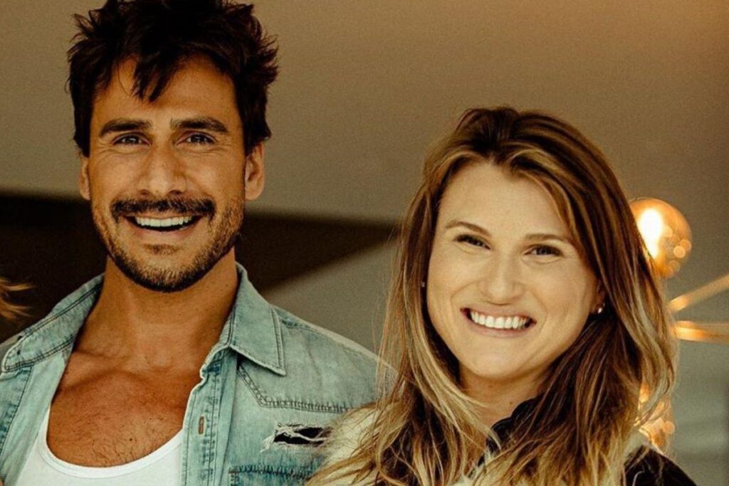 Julio Rocha e Karoline Klein decidiram alterar o nome da filha menos de um mês após ela nascer