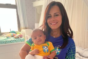 Viviane Araújo mostra crescimento do filho