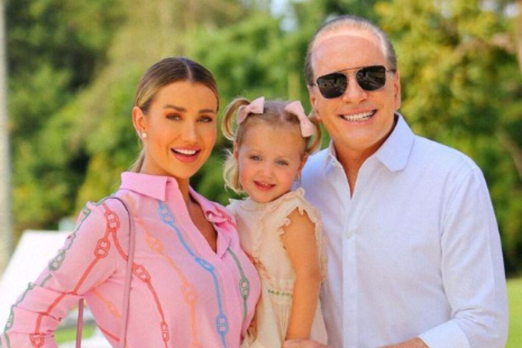 Ana Paula Siebert, Roberto Justus e Vicky