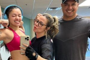 Camilly Victoria tem 27 anos de idade e mora em Orlando