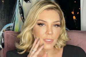 Simony fala sobre tratamento de câncer