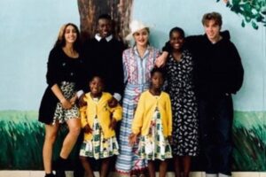 Sua família pode morar na mansão da Madonna… por R$120 milhões