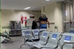 Eles estavam aguardando para serem atendidos na unidade de saúde
